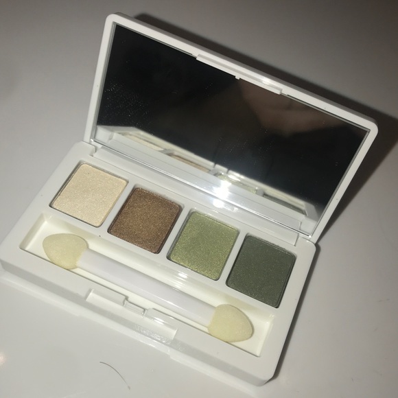 Clinique Eyeshadow Quad - Picture 1 of 6